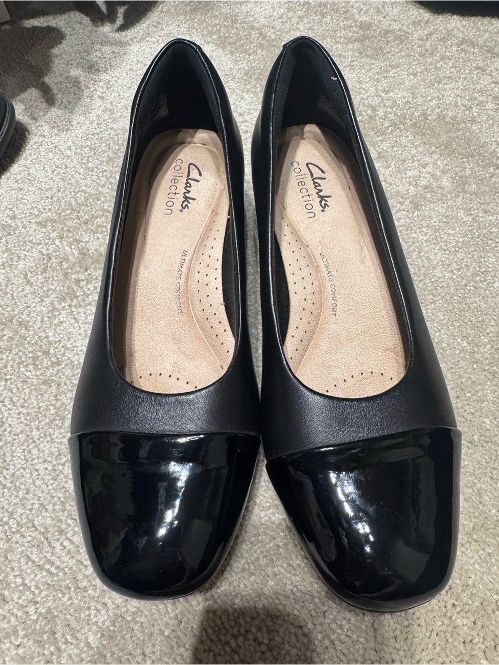 Clarks Marilyn Sara Black Two-Tone Cap-Toe Pumps